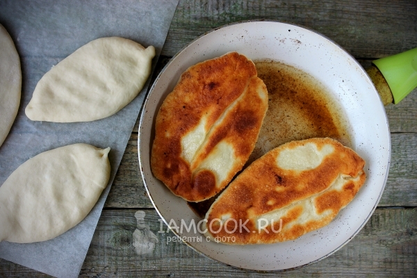 Пожарить пирожки