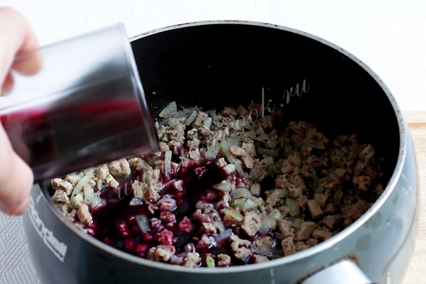 Мясо с вином