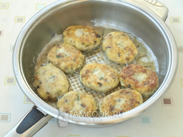 Пожарить котлеты