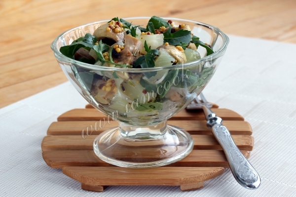 Соединить ингредиенты для салата