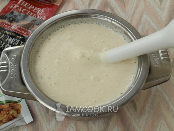 Пюрировать суп блендером