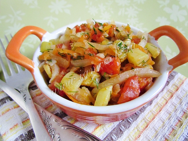 тушим кольраби с овощами