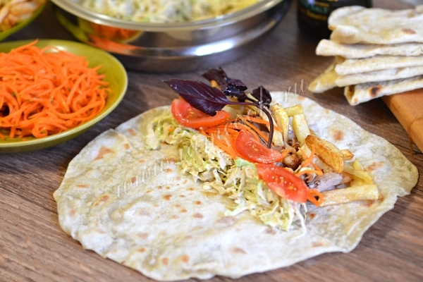 Выложить слои шаурмы