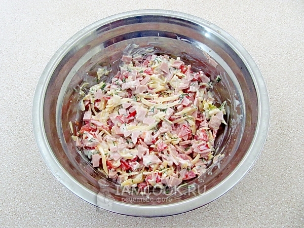 Перемешать бутербродную смесь