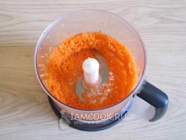 Измельчить морковь