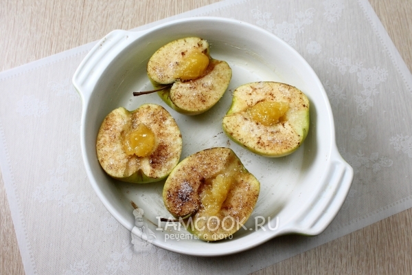 Мед в яблоках