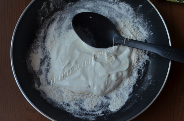 Мука со сметаной