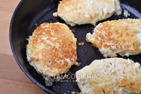 Пожарить котлеты