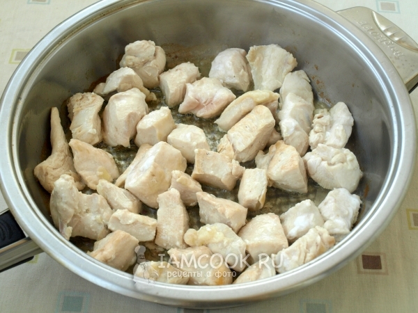 Обжарить мясо