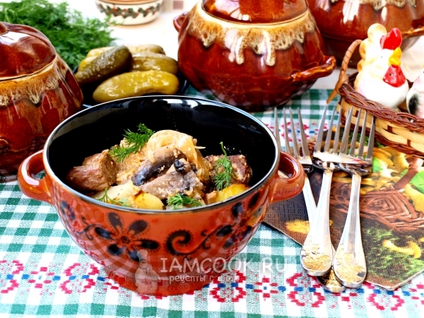 Рецепт жаркого с грибами в горшочках