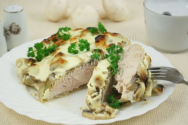 Куриное филе, запеченное с грибами, рецепт