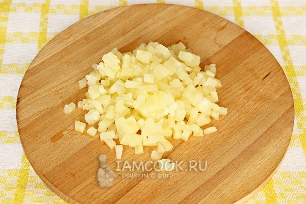 Порезать ананас