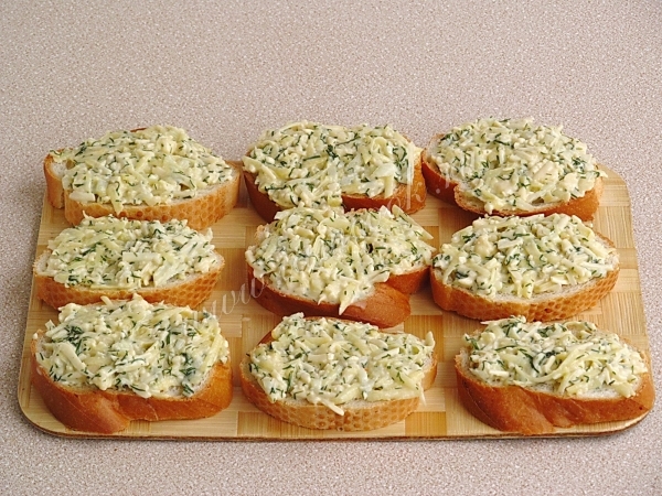 Бутерброды с сырной начинкой