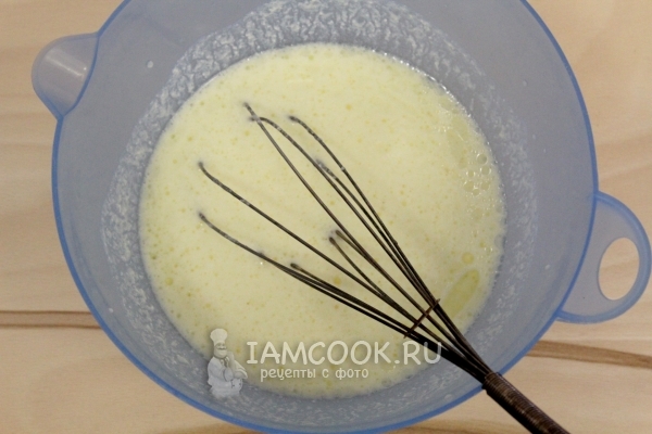 Влить масло