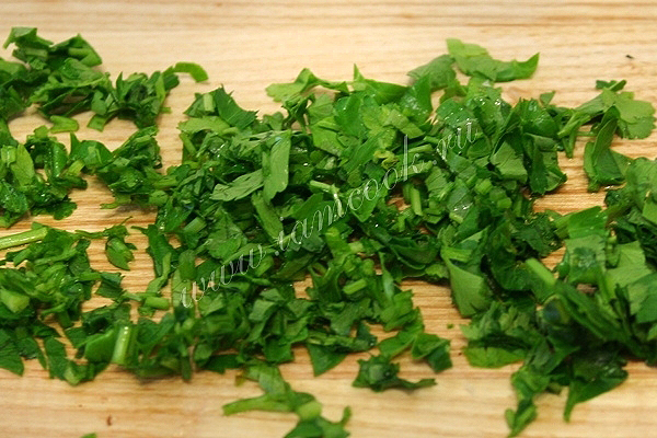 Зелень порубленная