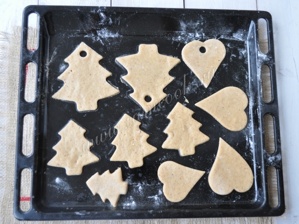 Вырезать пряники