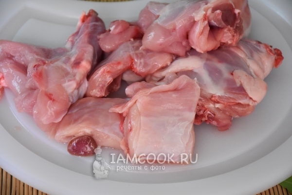 Порезать кролика на куски