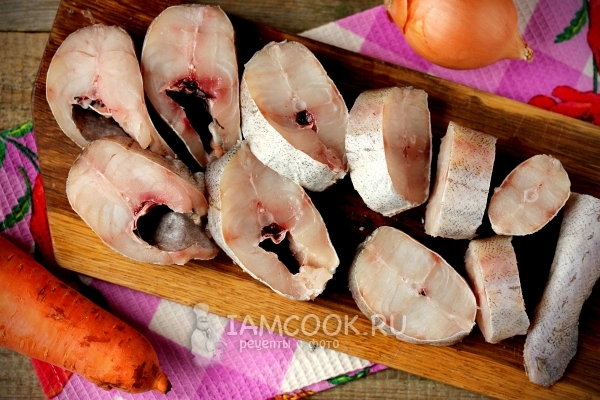 Порезать рыбу