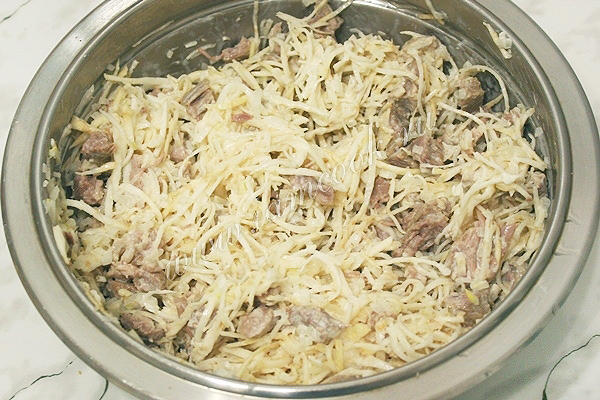 Вкусный салат из говядины и сельдерея