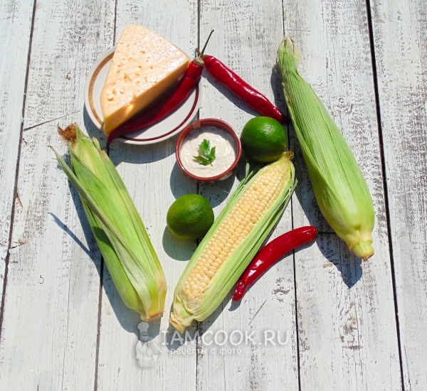 Ингредиенты для печёной на углях кукурузы с сыром