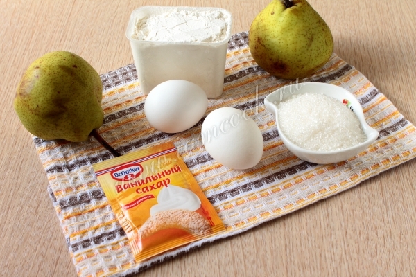 Ингредиенты для бисквита с грушами в мультиварке