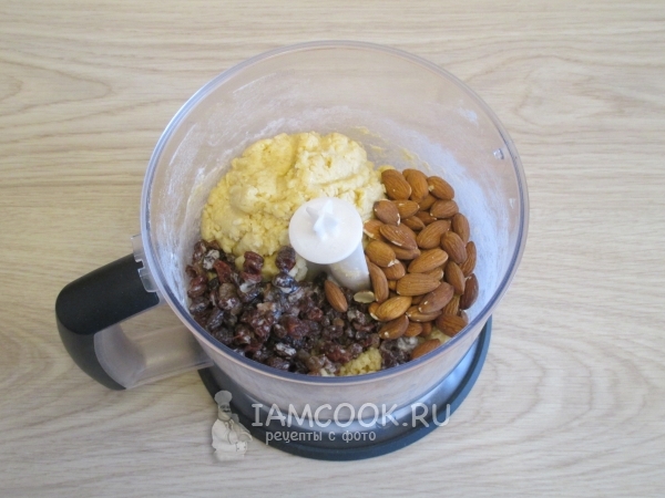 Тесто для печенья с орехами и изюмом