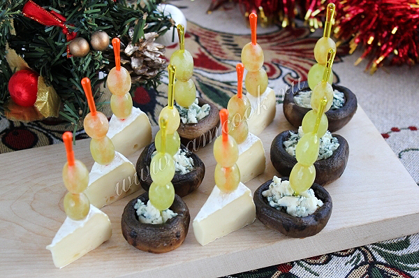 Закуска из благородных сыров