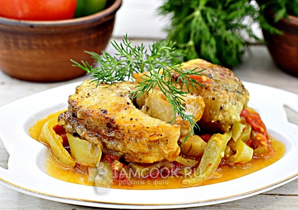 Фото тушёной рыбы с овощами