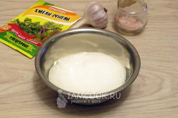 Ингредиенты для соуса из йогурта для долмы