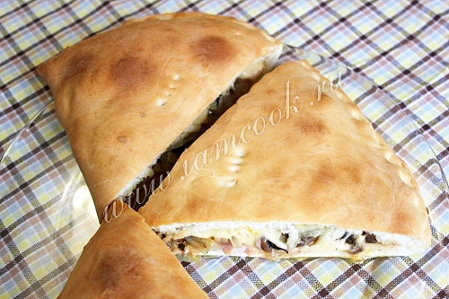 Пицца кальцоне