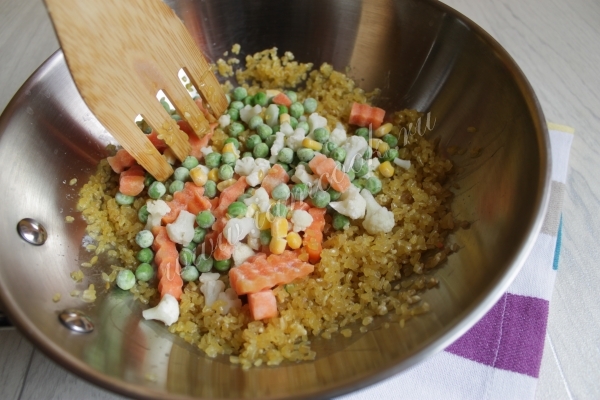 Замороженные овощи с булгуром