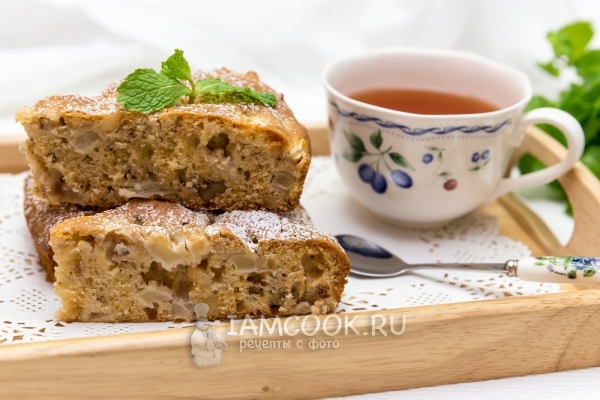 Фото медового пирога с яблоками, орехами и корицей