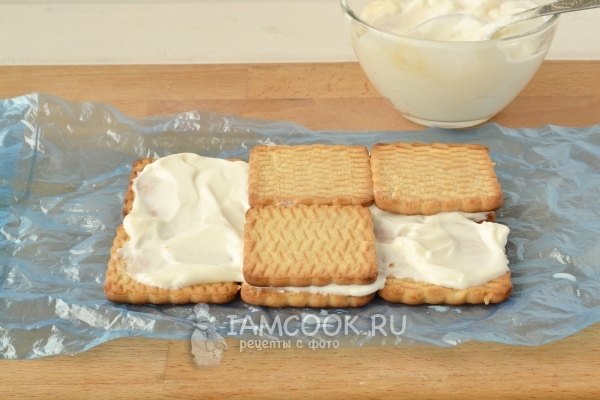 Выложить второй ряд печенья