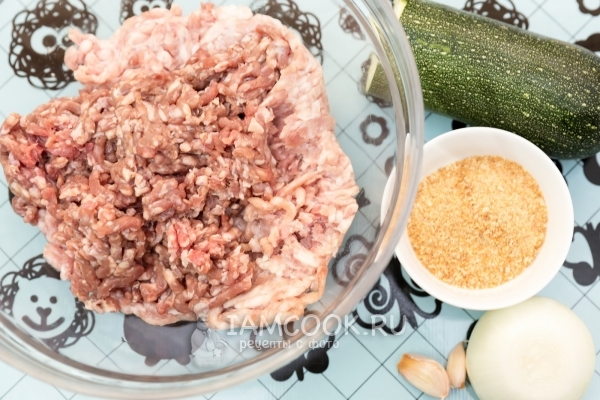 Ингредиенты для мясных котлет, запеченных в духовке