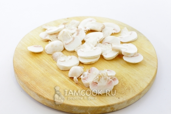 Нарезать грибы