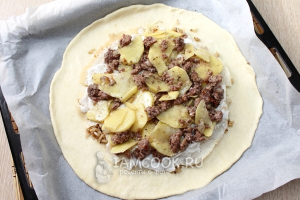 Добавить мясную начинку