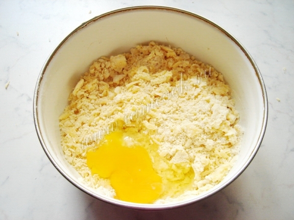 Добавить яйцо