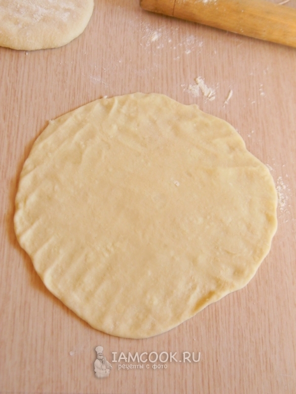 Раскатать лепешку с начинкой