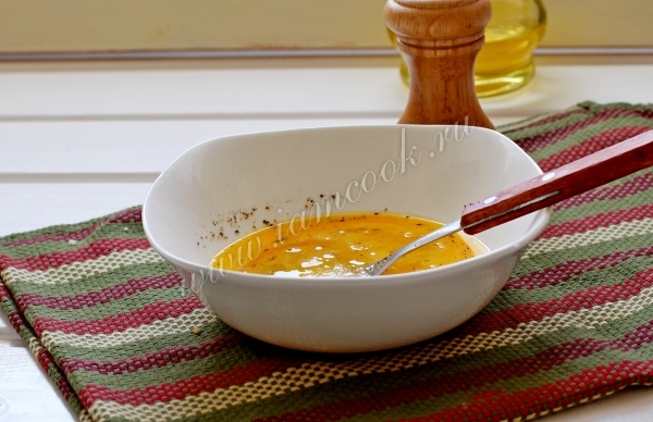 Яйца с солью и перцем