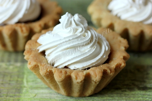 Фото корзиночек с белковым кремом