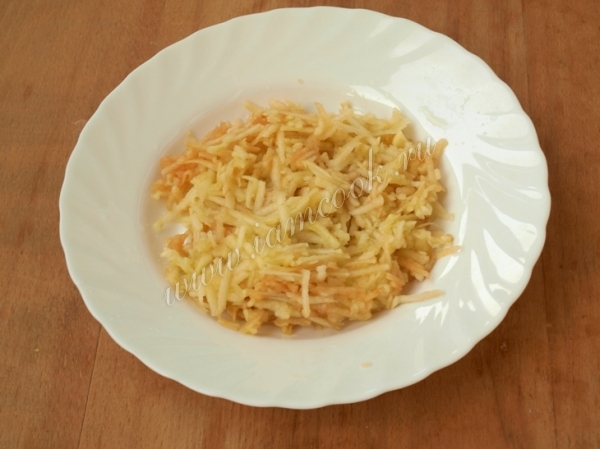 Яблоко натертое на терке