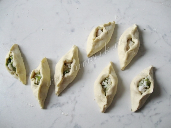 Защепить пироги лодочкой