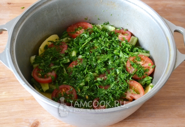 Посыпать зеленью