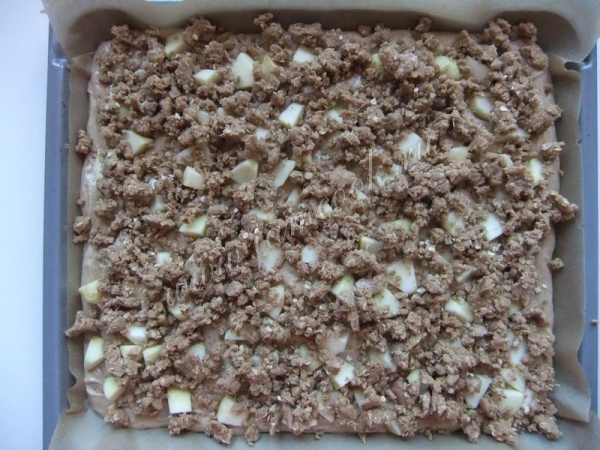 Выложить крошку