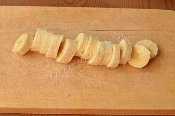 Банан порезанный