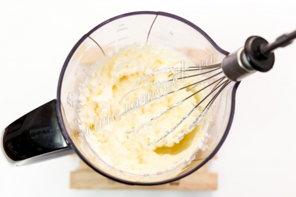 Взбить сливки