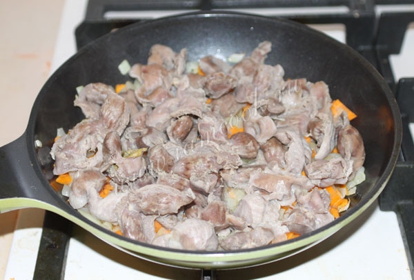 Обжарка куриных желудочков