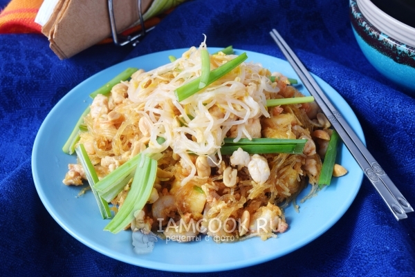Фото Пад Тай с курицей и креветками