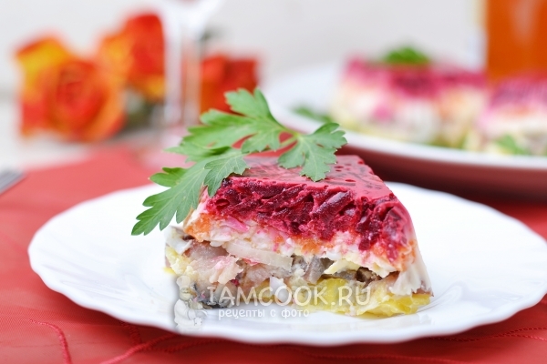 Готовая селедка под шубой в желе