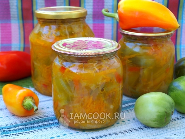 Готовый салат из зелёных помидоров на зиму